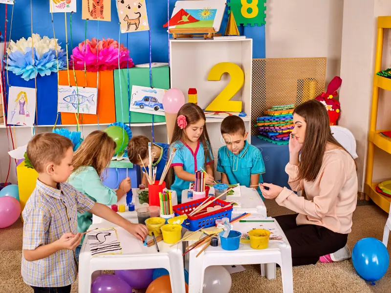 kids painting drawing classroom preschool creative activity